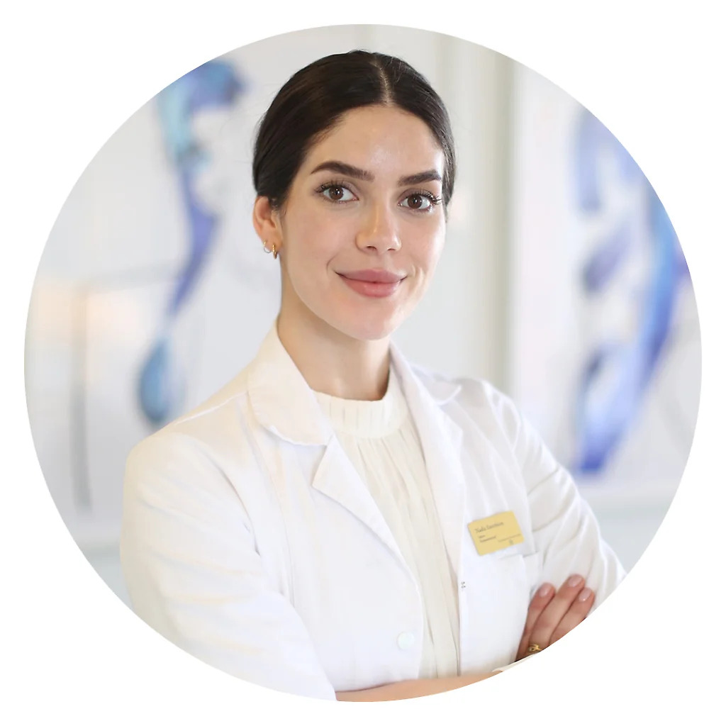 Dr. Nadia Esterblom